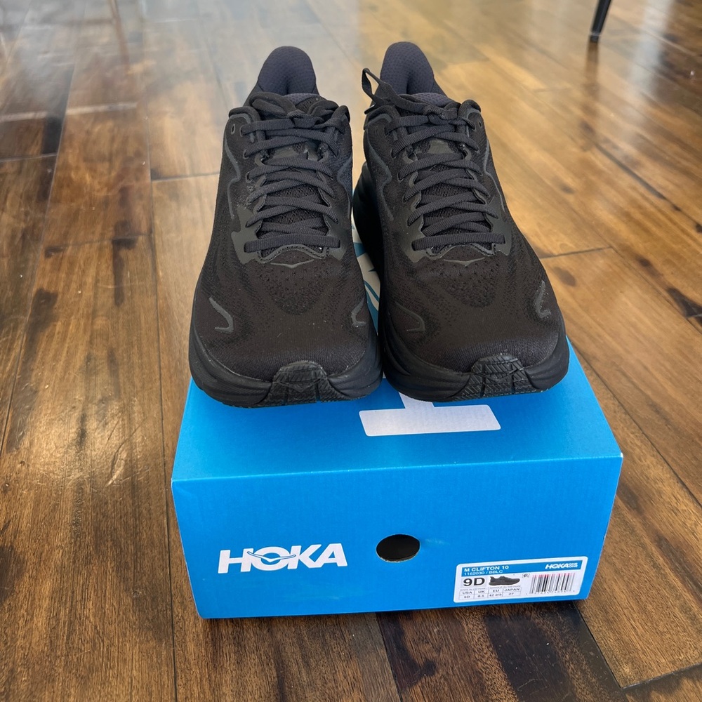 BRAND NEW Men’s Hoka Clifton 10